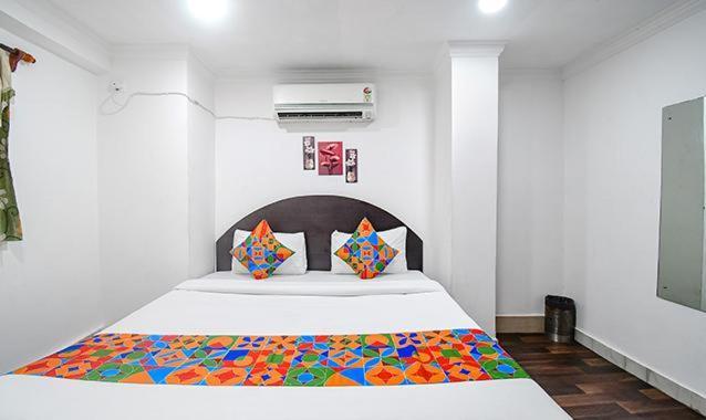 Stay Kiya Royal Oak Kolkata Luaran gambar